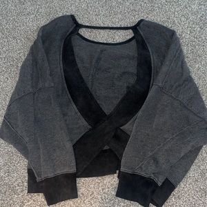 Pullover with Open-Back